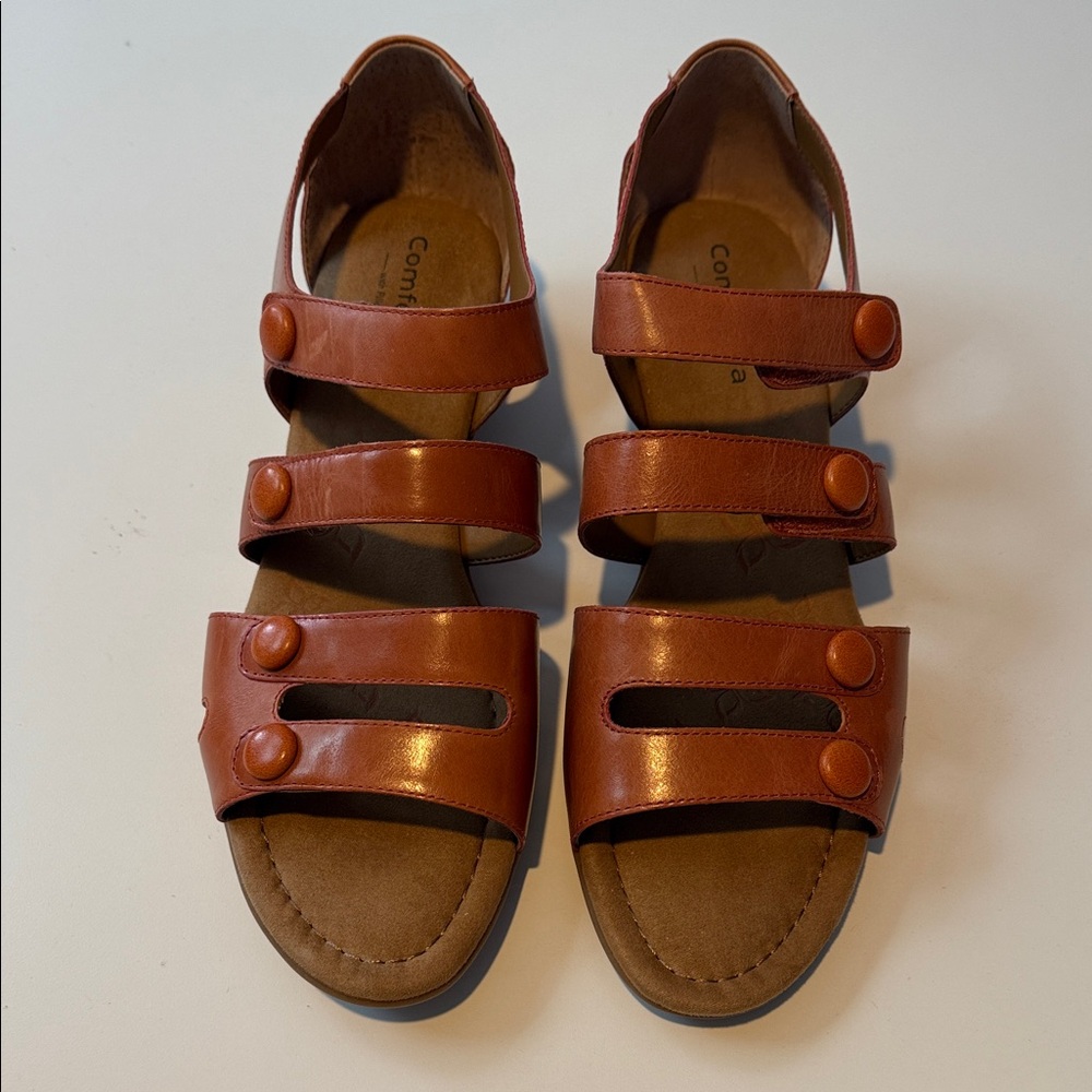 Comfortiva Brown Triple Strap Sandals